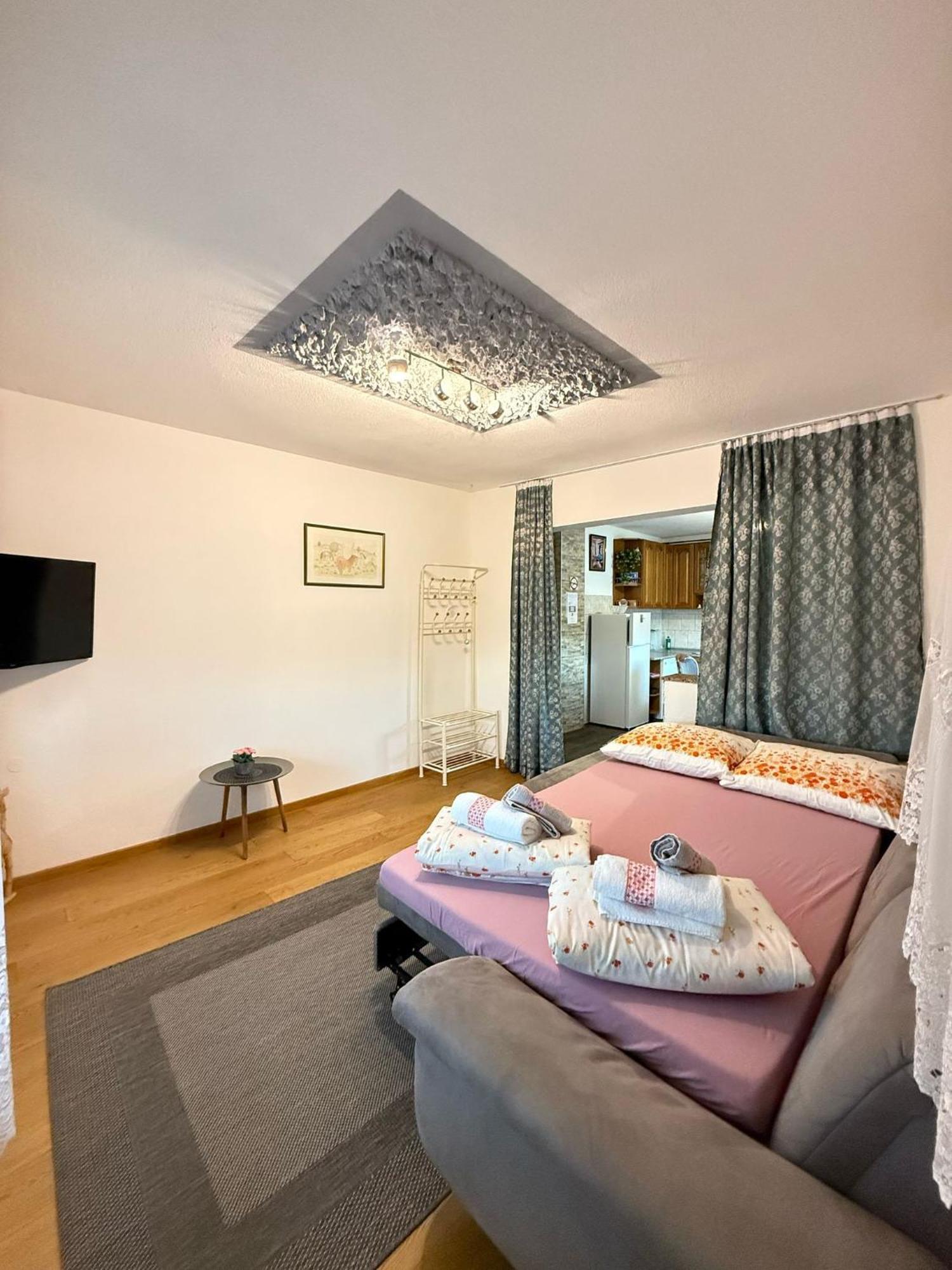 Apartments Marija Vrelo Korenicko Ngoại thất bức ảnh