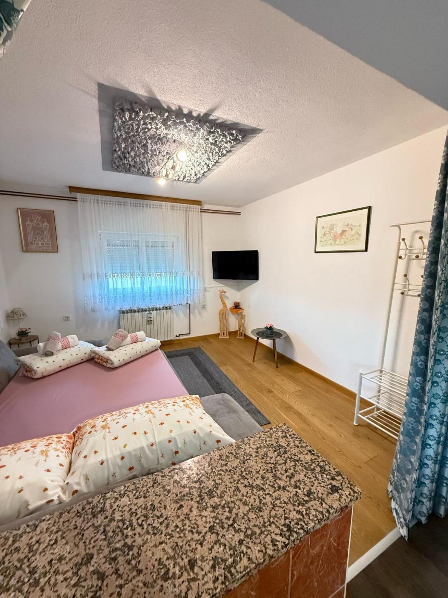 Apartments Marija Vrelo Korenicko Ngoại thất bức ảnh