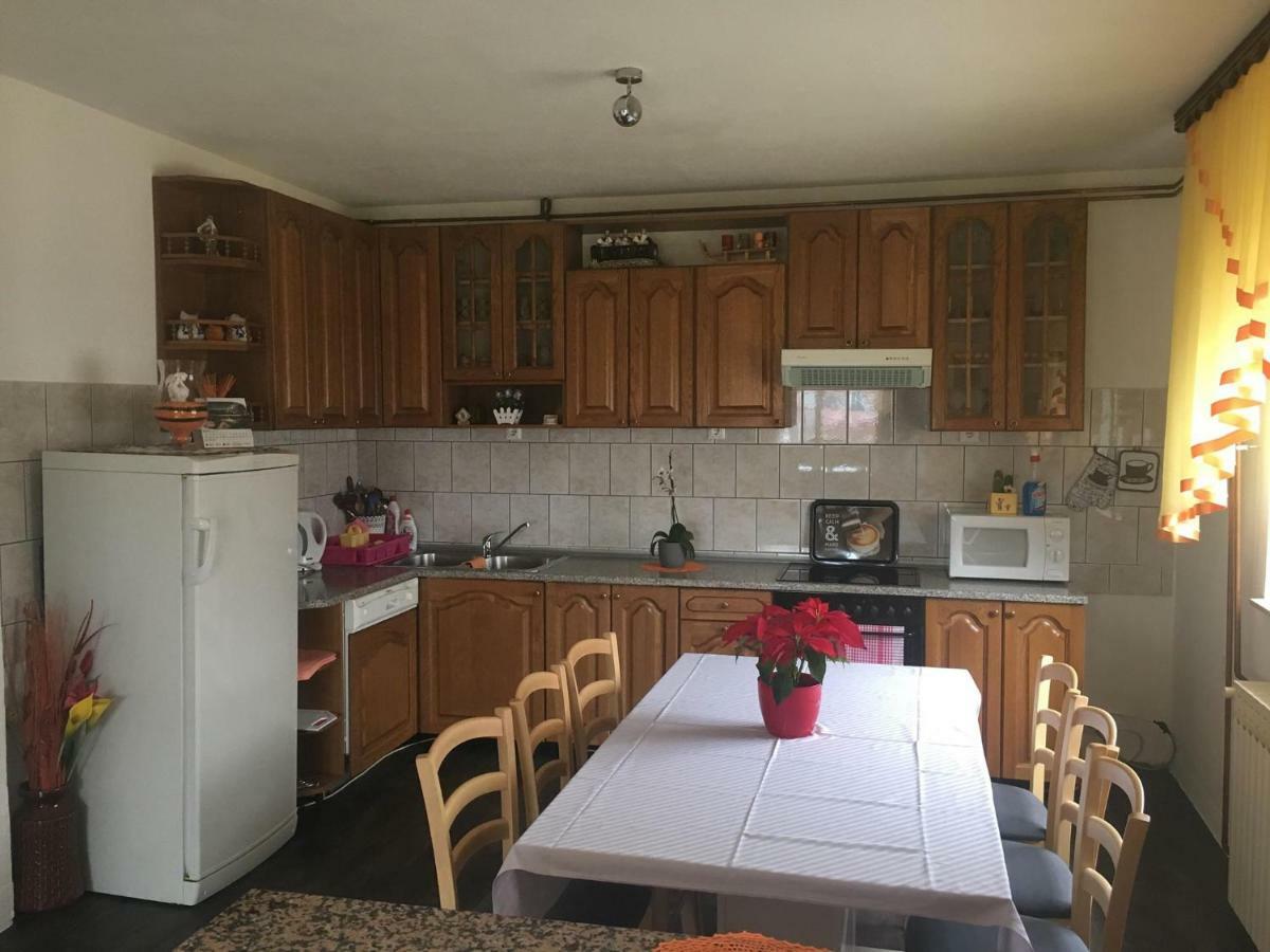 Apartments Marija Vrelo Korenicko Ngoại thất bức ảnh
